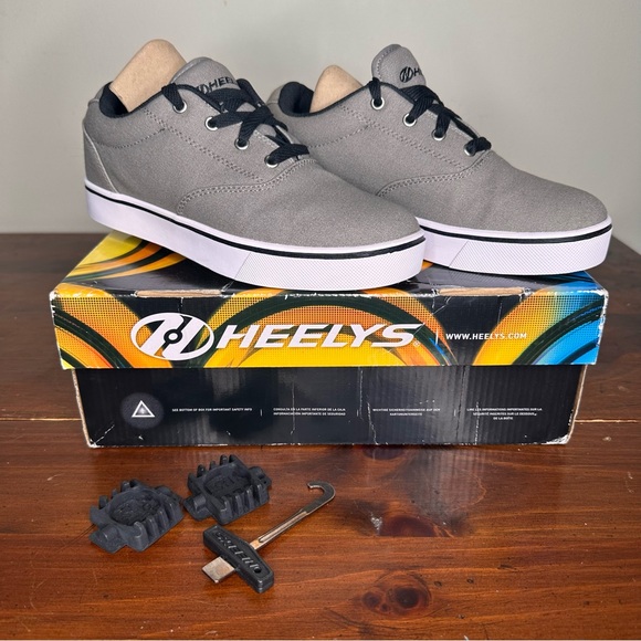 Heelys Other - NEW Heelys Men's Launch 20 Canvas Skating Sneakers Size 7 Outdoor Activity Shoe
